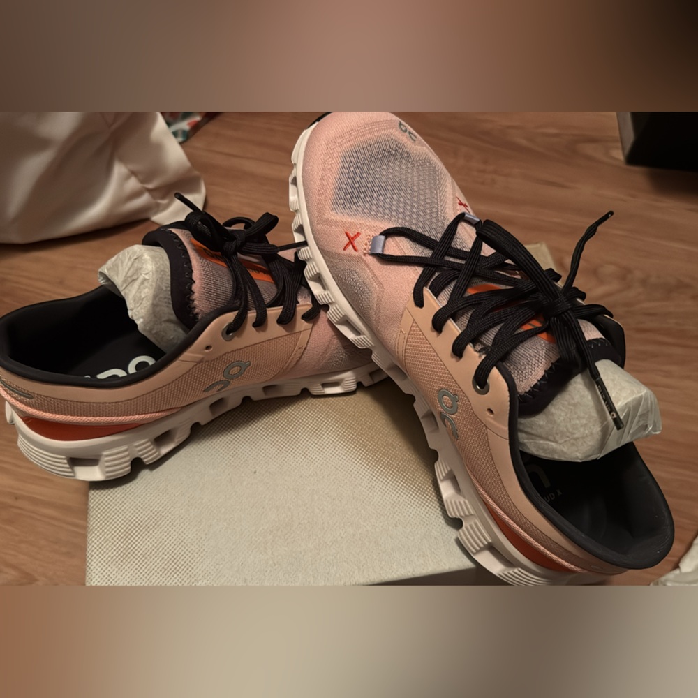 On cloud X3 sneakers. Women 7.5